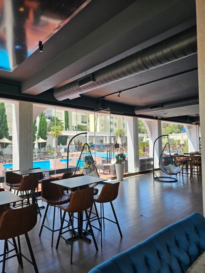 Sunborn Hotel