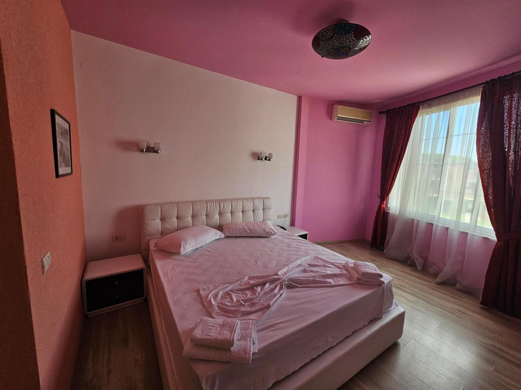 Hotel Sunborn Golem (Tirana)